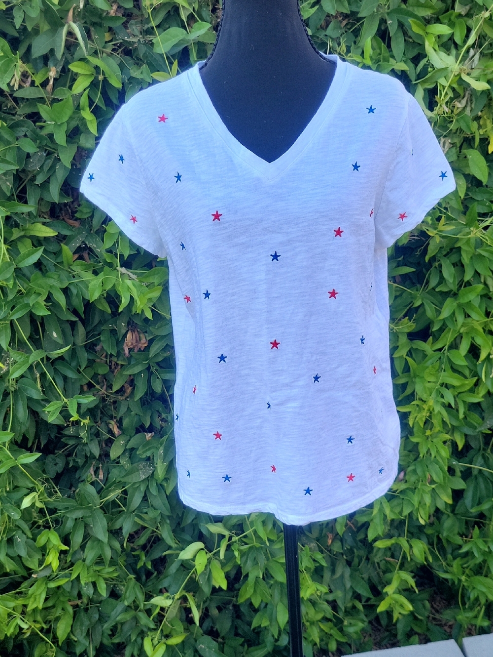 Cynthia Rowley Patriotic White T-Shirt With Embroidered Stars L